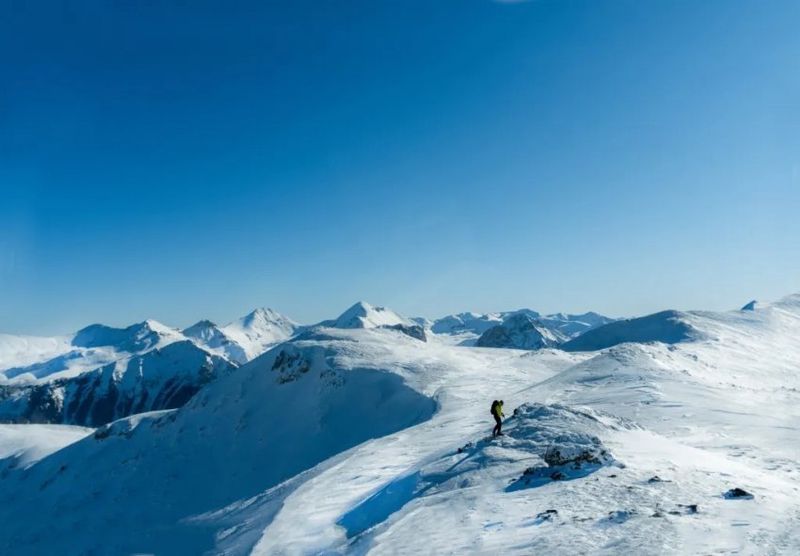 Ngjitje në majën e Skarpës 🏔️ - Event Image